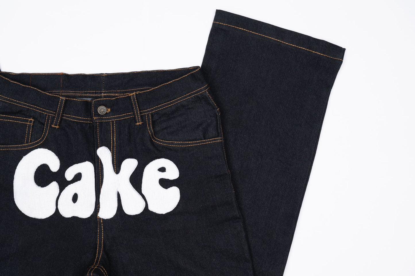 WHITE CAKE DENIM (FRONT PRINT)