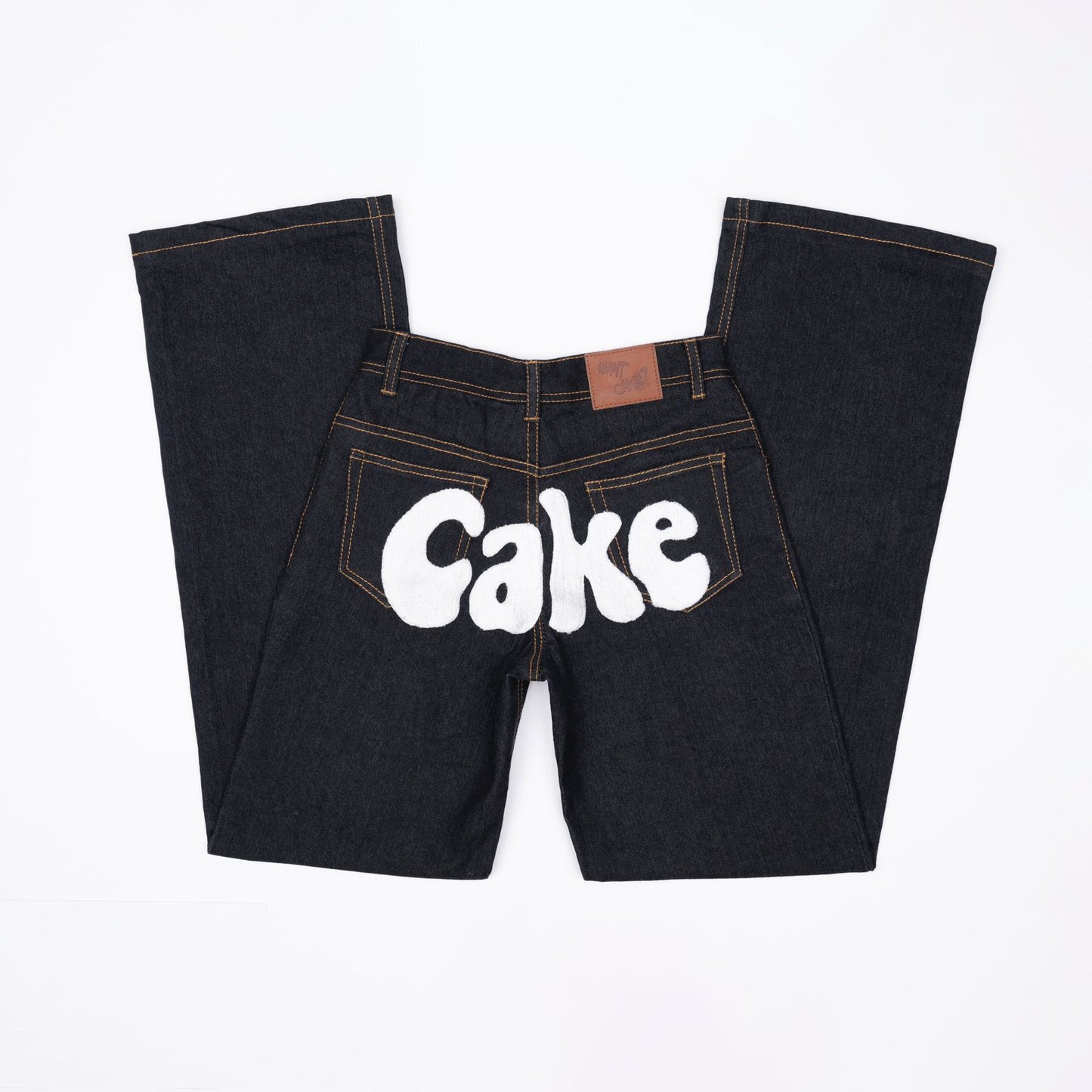 WHITE CAKE DENIM (BACK PRINT)
