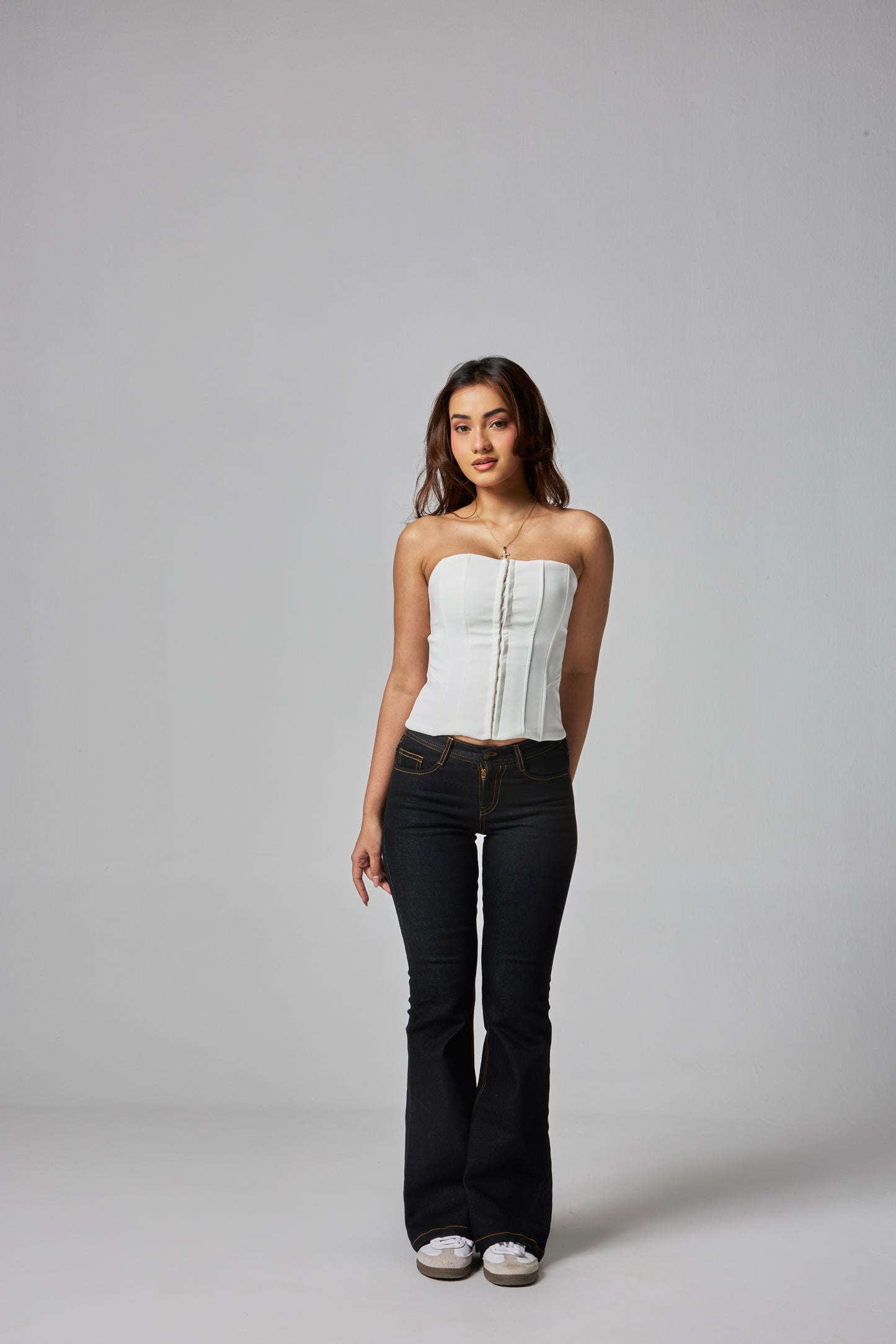 WHITE LOW WAIST CAKE DENIM
