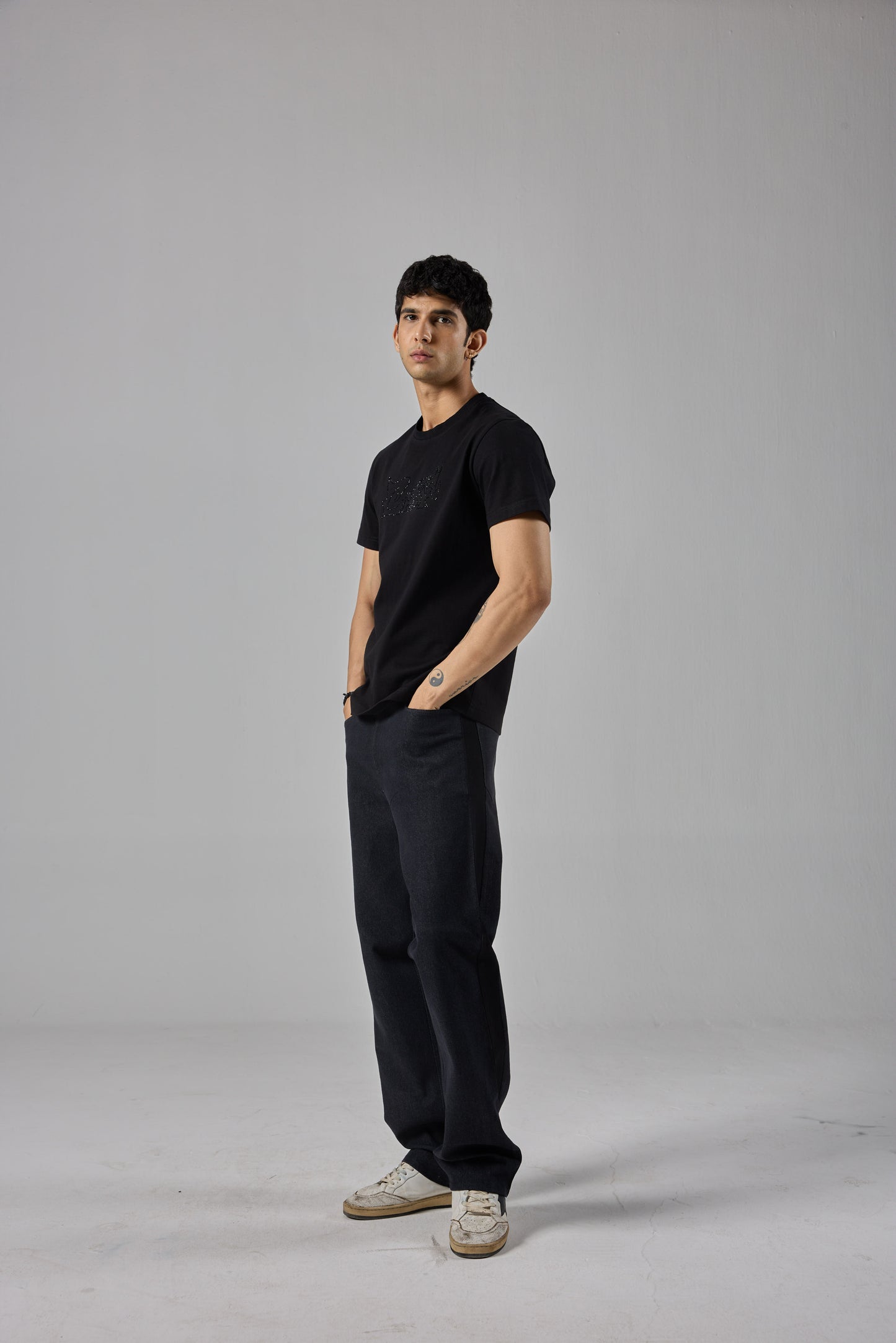 BLACK RHINESTONE T-SHIRT
