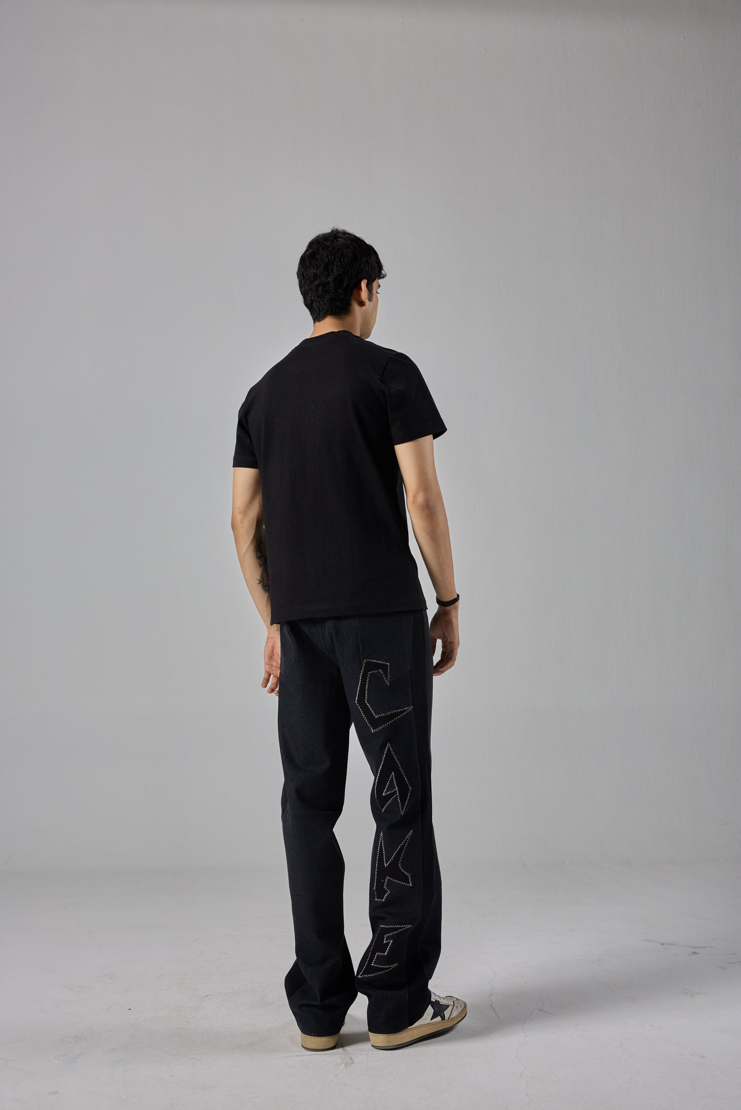 BLACK RHINESTONE T-SHIRT